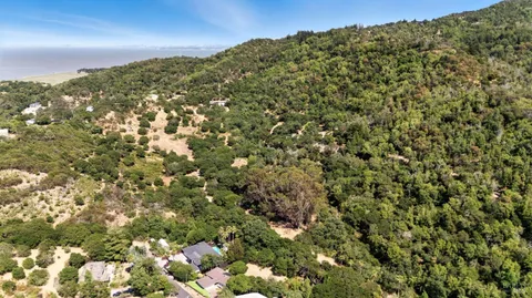 $2,500,000 | 70 Oxford Drive, San Rafael, CA 94903
