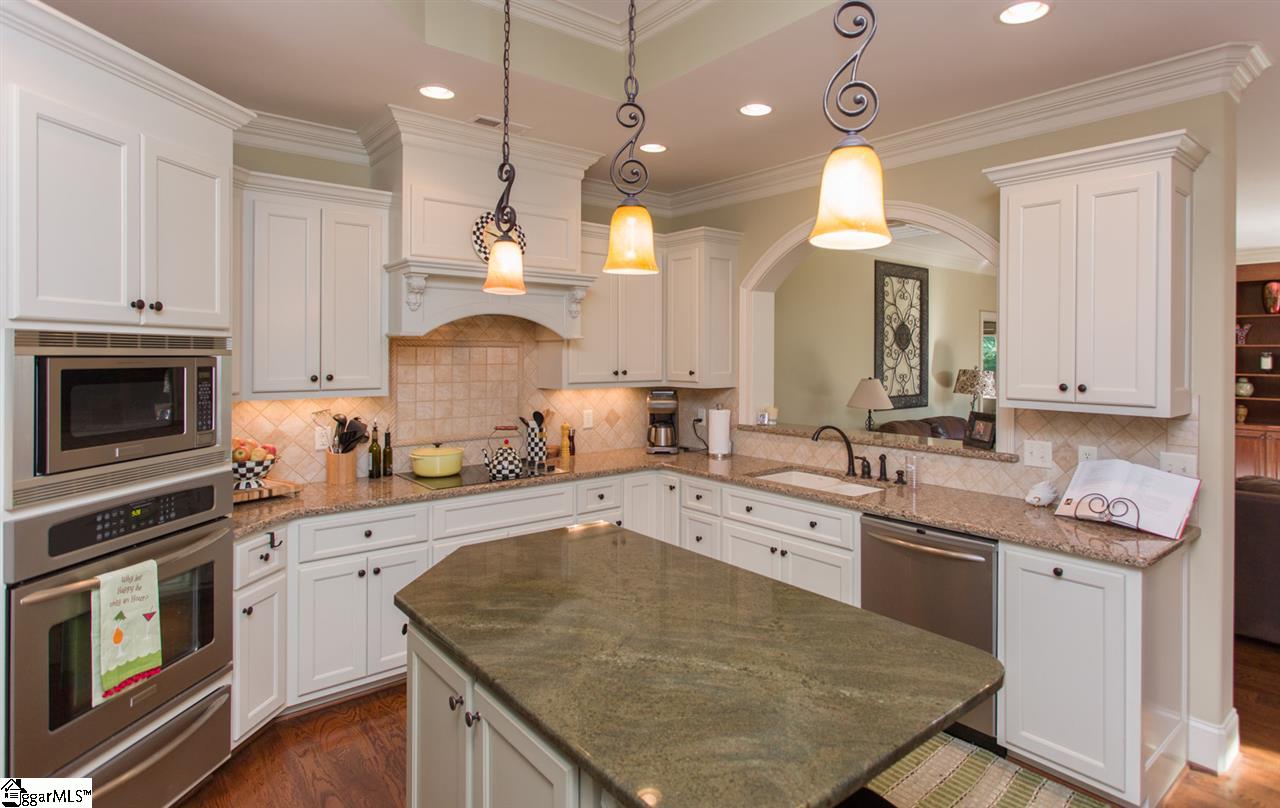 240 Yorkswell Lane Greenville, SC 29607 - Photo 12 of 36 Gallery Image 12