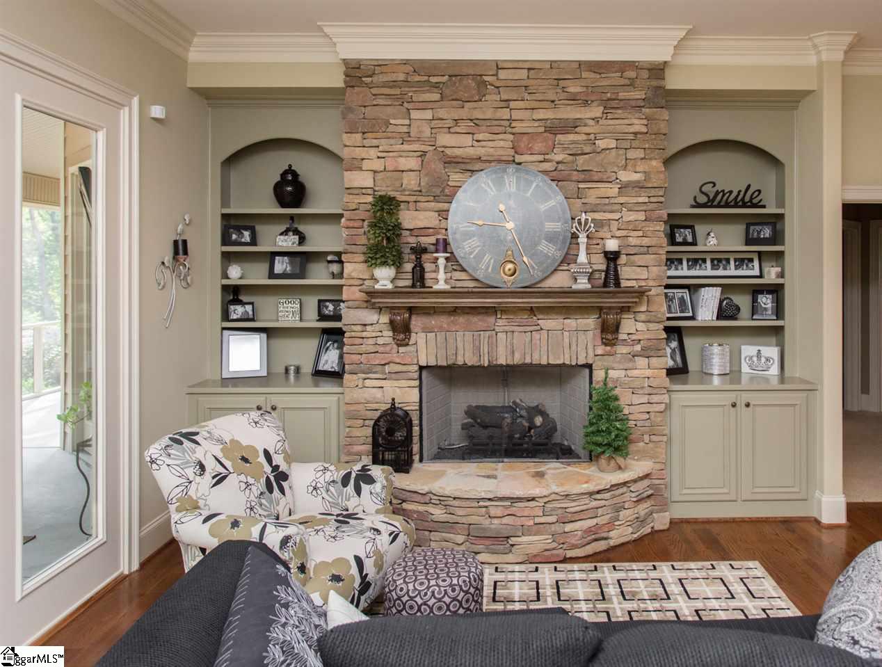 240 Yorkswell Lane Greenville, SC 29607 - Photo 8 of 36 Gallery Image 8
