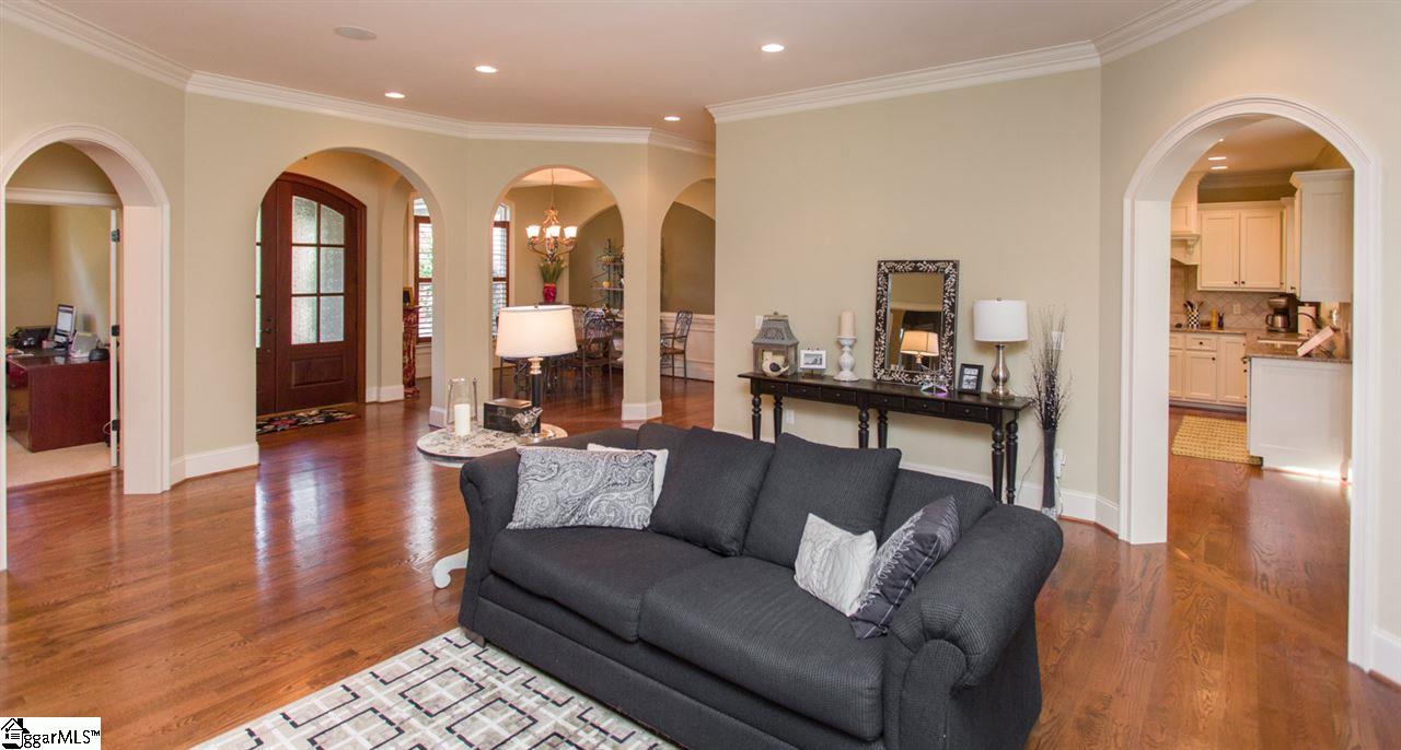 240 Yorkswell Lane Greenville, SC 29607 - Photo 9 of 36 Gallery Image 9