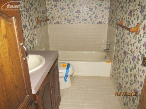 4366 Reid Road Swartz Creek, MI 48473 - Photo 8 of 20 20220622-7.JPG
