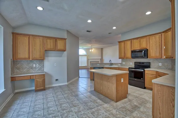 $2,500 | 6715 Village Bridge Drive, Humble, TX 77346