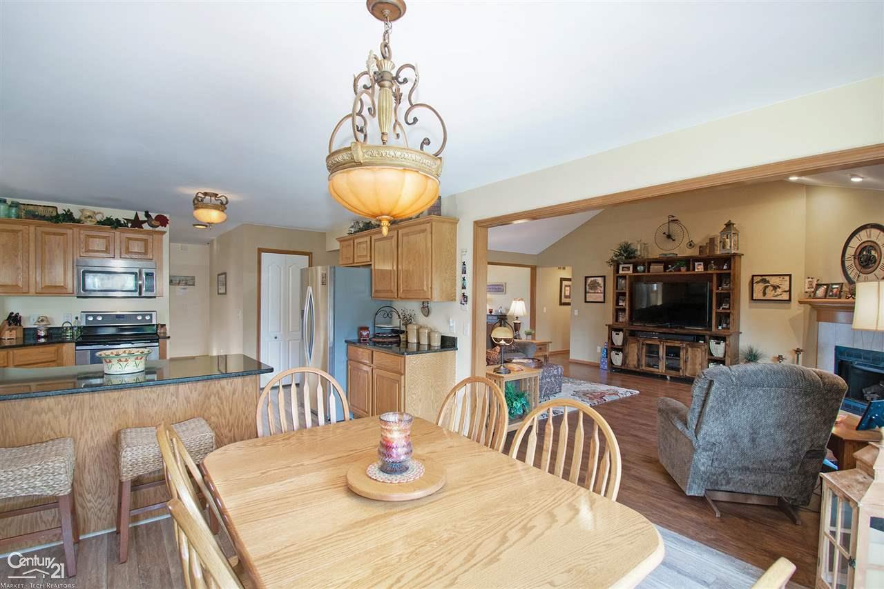 34349 Country Meadow Road Chesterfield, MI 48047 - Photo 11 of 37