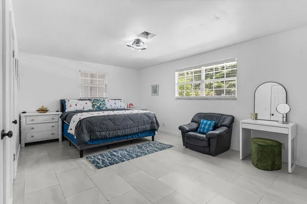 $8,000 | 15 Northeast 18th Street, Delray Beach, FL 33444