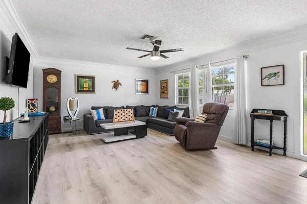 $8,000 | 15 Northeast 18th Street, Delray Beach, FL 33444