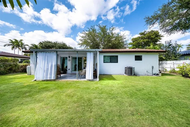 $850,000 | 480 Northwest 88th Terrace, El Portal, FL 33150