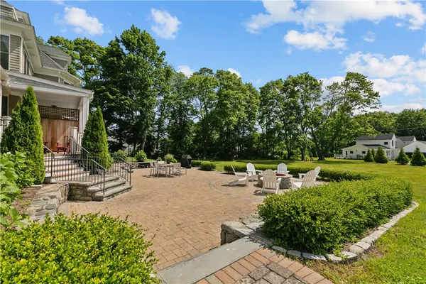$4,000 | 567 Bristol Ferry Road, Unit 3, Portsmouth, RI 02871