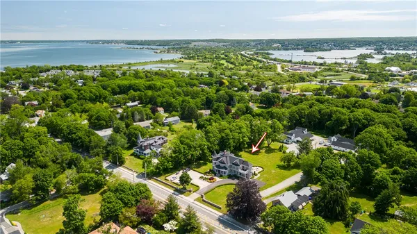 $4,000 | 567 Bristol Ferry Road, Unit 3, Portsmouth, RI 02871