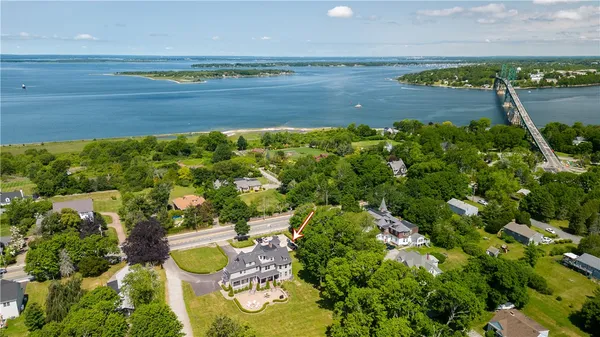 $4,000 | 567 Bristol Ferry Road, Unit 3, Portsmouth, RI 02871