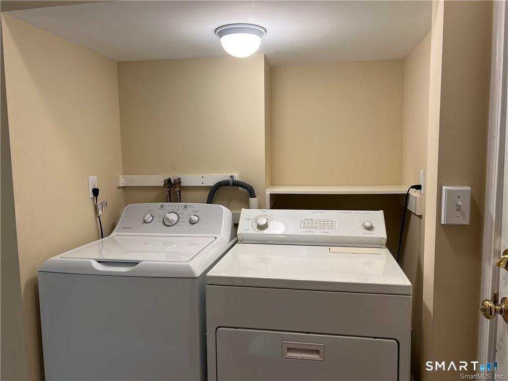 41-45 Wade Street Bridgeport, CT 06604 - Photo 9 of 40