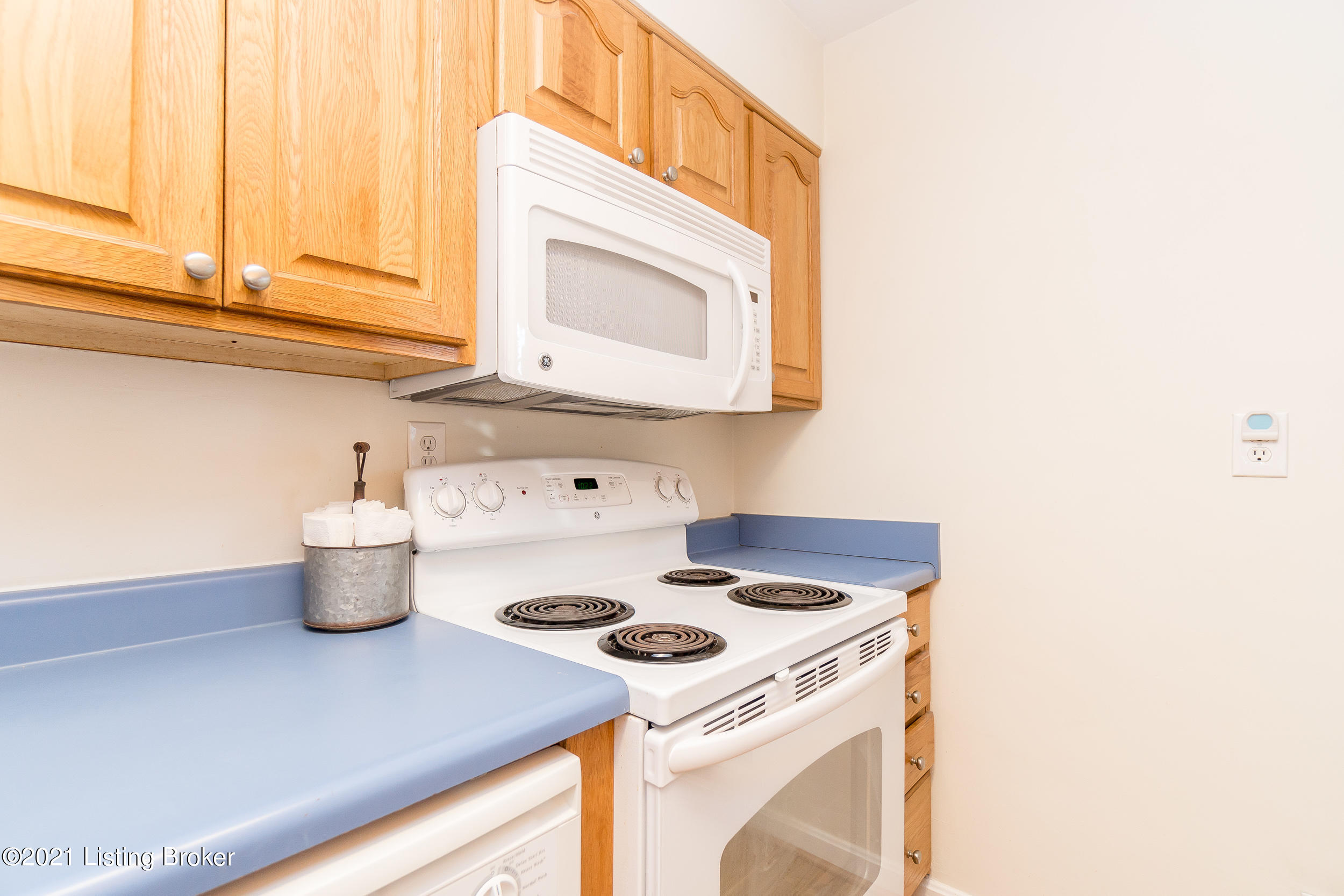 6192 Terry Road Louisville, KY 40258 - Photo 24 of 55 6192 Terry Rd-35