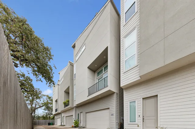 $2,995 | 843 West 23rd Street, Unit B, Houston, TX 77008