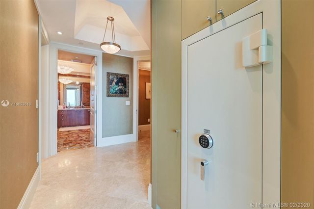 $3,500,000 | 16051 Collins Avenue, Unit 1404, Sunny Isles Beach, FL 33160