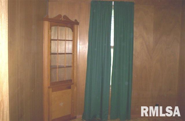 610 South Scott Park Road Eldridge, IA 52748 - Photo 3 of 12 Gallery Image 3