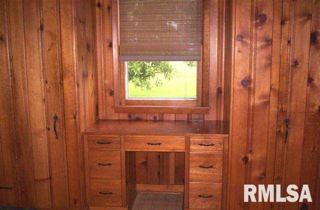 610 South Scott Park Road Eldridge, IA 52748 - Photo 7 of 12 Gallery Image 7