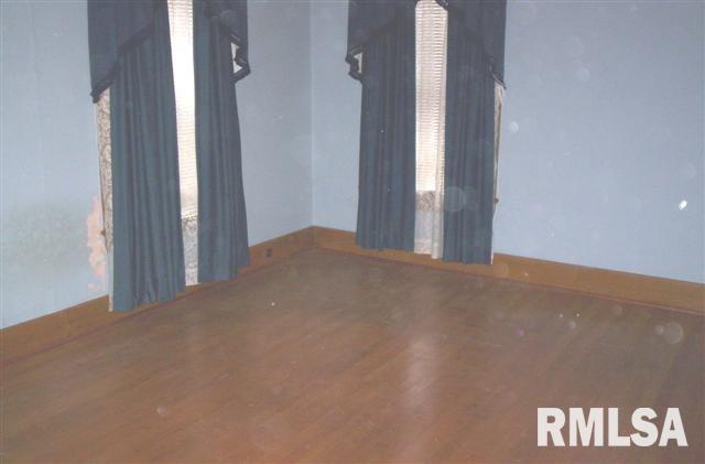 610 South Scott Park Road Eldridge, IA 52748 - Photo 8 of 12 Gallery Image 8