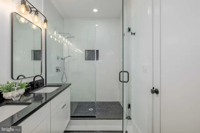 $600,000 | 426 Manor Place Northwest, Unit 2, Washington, DC 20010