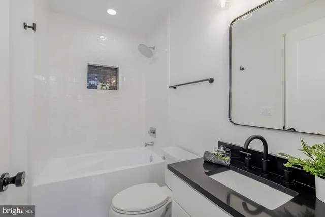 $600,000 | 426 Manor Place Northwest, Unit 2, Washington, DC 20010