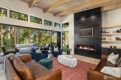 $4,480,000 | 3216 168th Place Southeast, Bellevue, WA 98008
