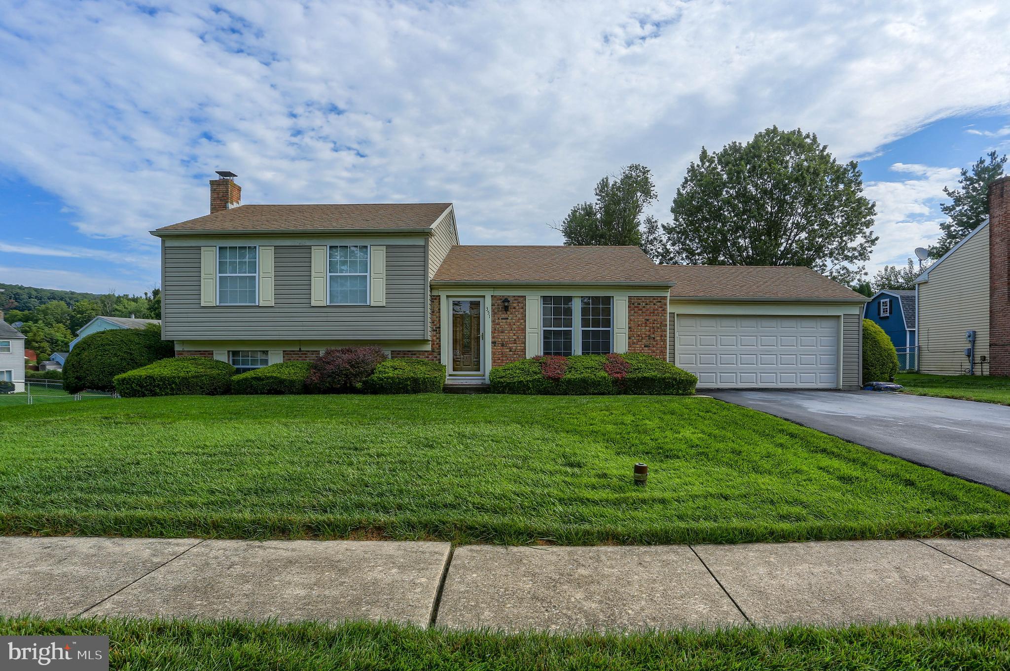 351 Holbrook Road York, PA 17402 - Photo 1 of 38 Gallery Image 1