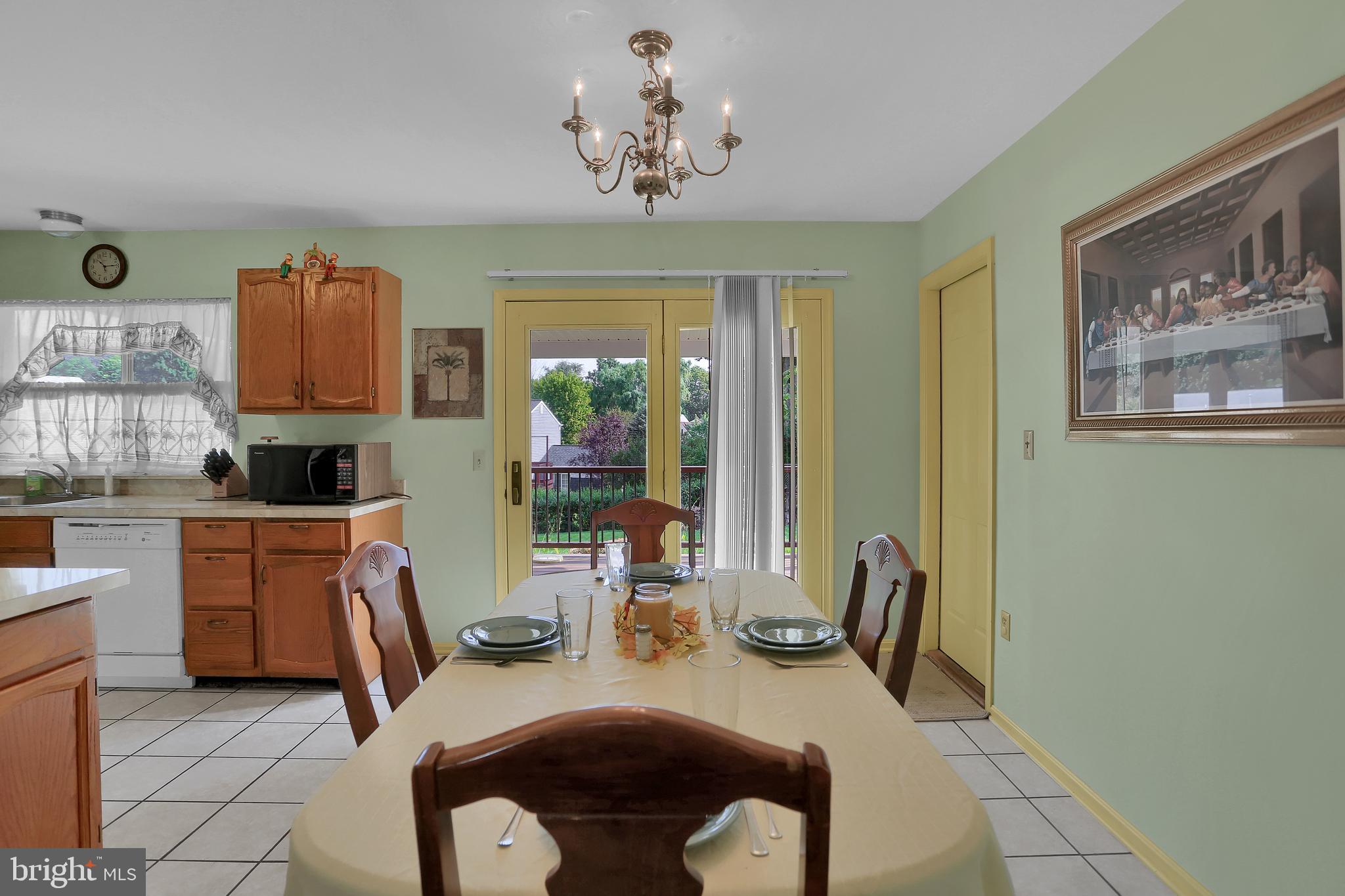 351 Holbrook Road York, PA 17402 - Photo 9 of 38 Gallery Image 9