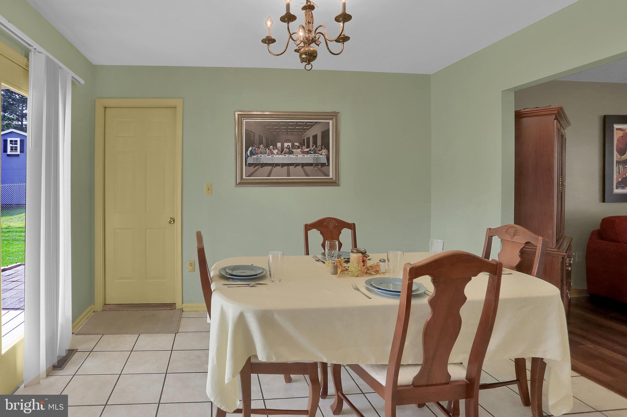 351 Holbrook Road York, PA 17402 - Photo 10 of 38 Gallery Image 10
