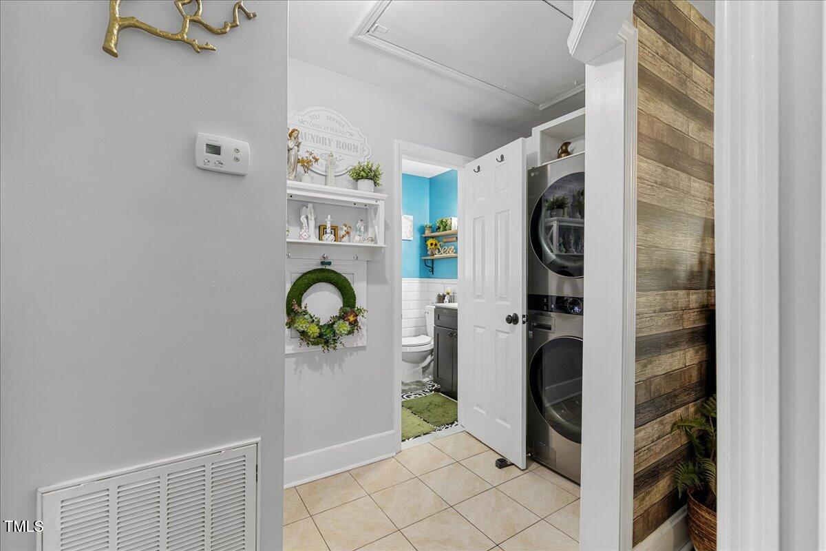 415 Edward Street Durham, NC 27701 - Photo 12 of 27 a view of living room