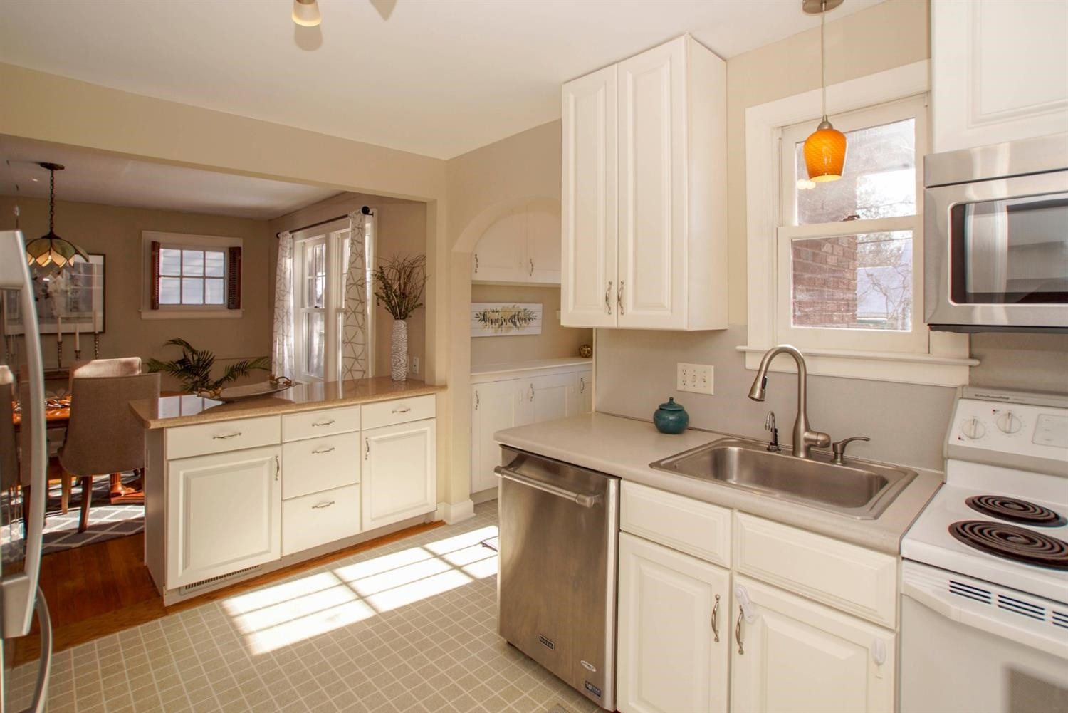 1512 Shadford Road Ann Arbor, MI 48104 - Photo 9 of 27 Photo 9