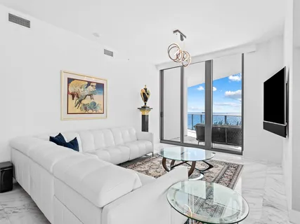 $2,495,000 | 701 North Fort Lauderdale Beach Boulevard, Unit 805, Fort Lauderdale, FL 33304
