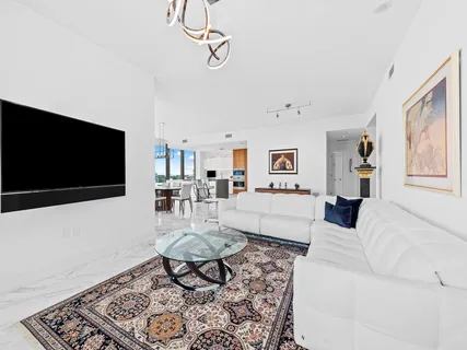 $2,495,000 | 701 North Fort Lauderdale Beach Boulevard, Unit 805, Fort Lauderdale, FL 33304