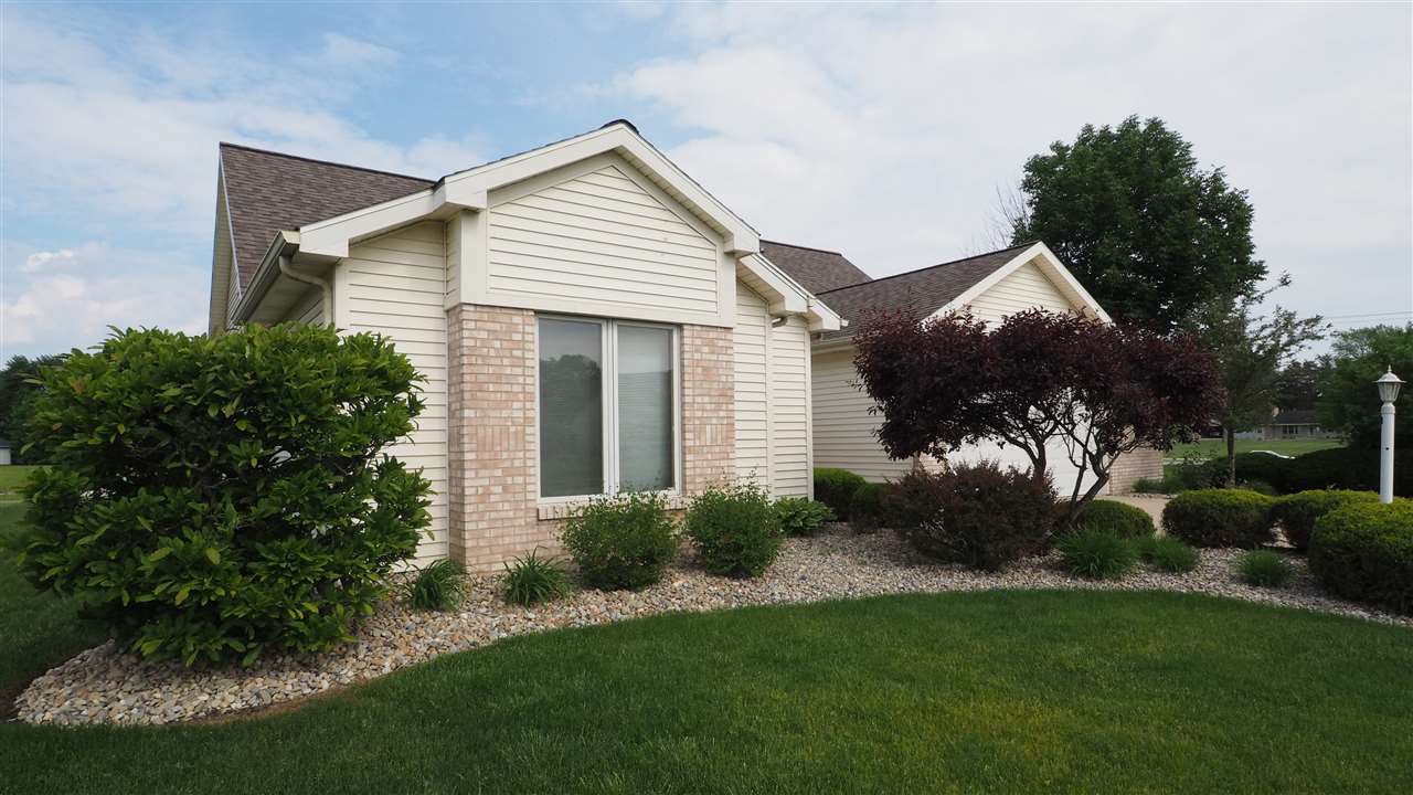 1023 Autumn Ridge Lane Fort Wayne, IN 46804 - Photo 3 of 25