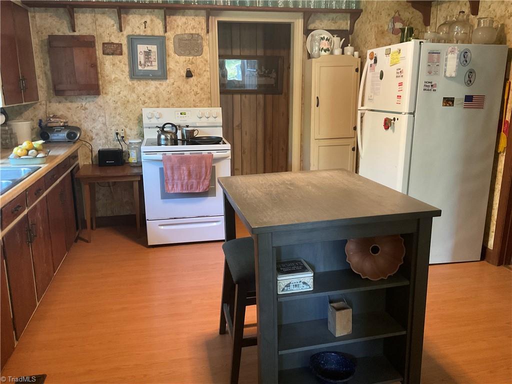 2190 Sullivan Road Thomasville, NC 27360 - Photo 15 of 23