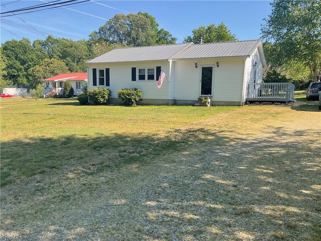 2190 Sullivan Road Thomasville, NC 27360 - Photo 2 of 23
