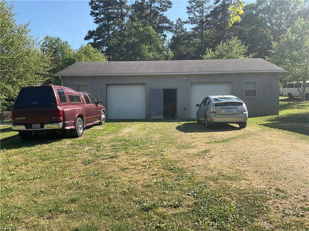 2190 Sullivan Road Thomasville, NC 27360 - Photo 6 of 23
