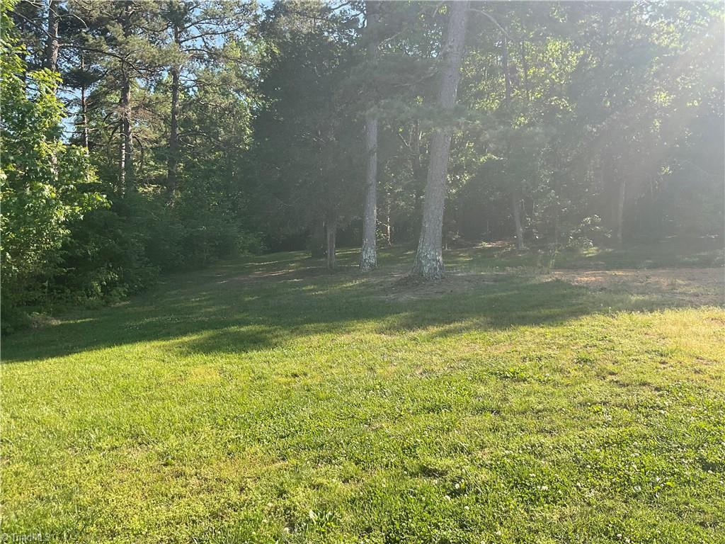 2190 Sullivan Road Thomasville, NC 27360 - Photo 8 of 23