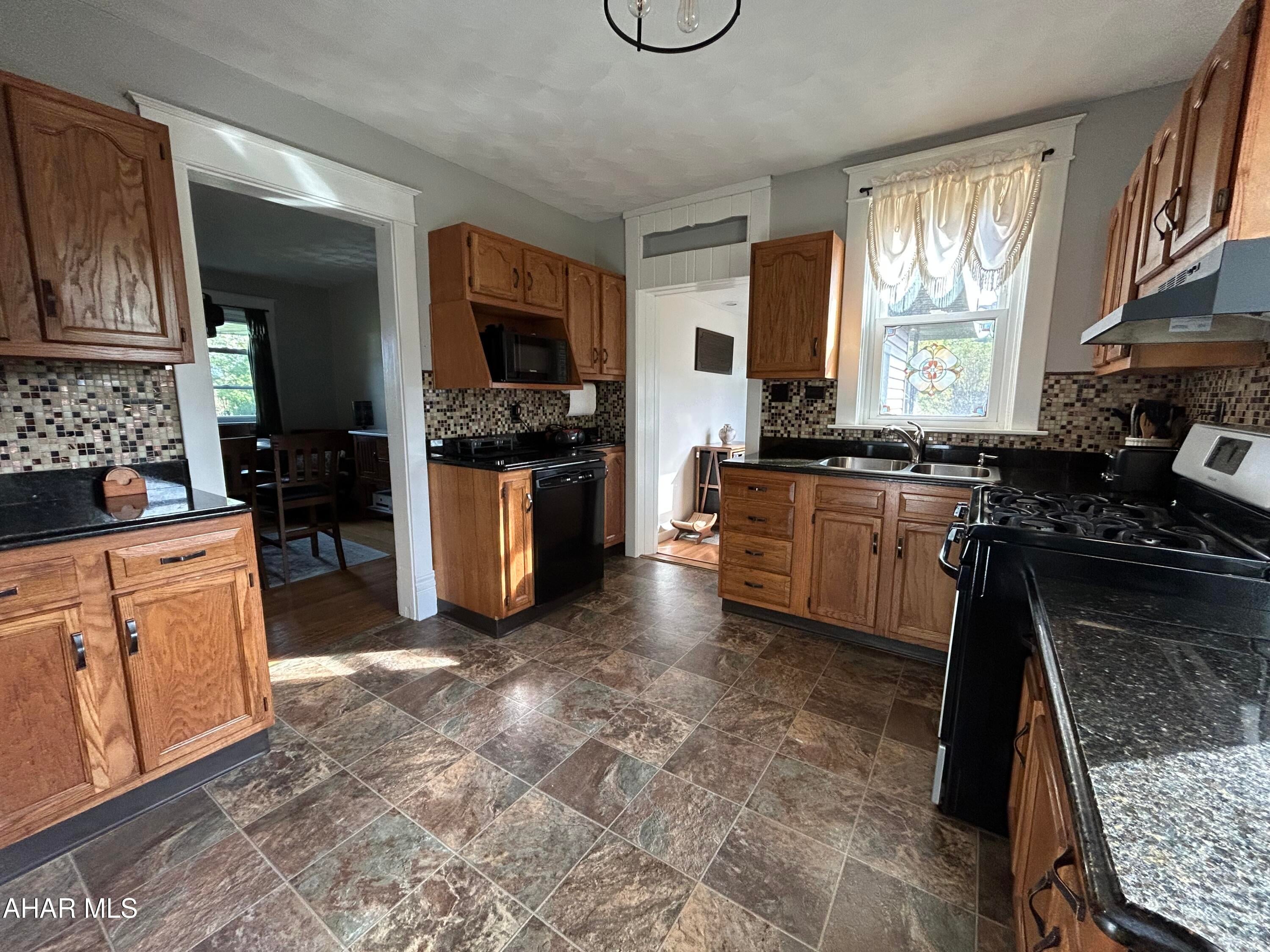 1133 Carson Valley Road Duncansville, PA 16635 - Photo 12 of 37 Gallery Image 12