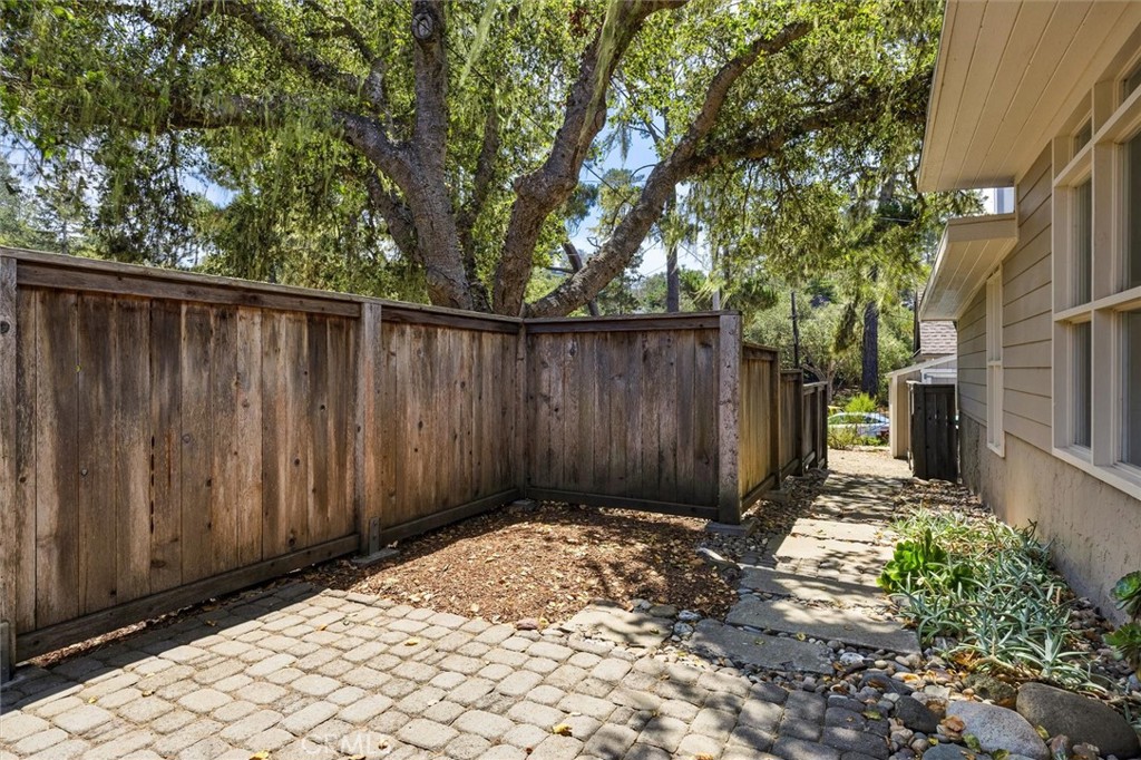 1501 Emerson Road Cambria, CA 93428 - Photo 33 of 47 Gallery Image 33