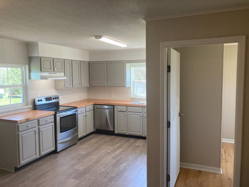 1027 Green Road Madisonville, TN 37354 - Photo 5 of 9 0D9AE8F4-B4BD-4163-9873-090E111DAF6D