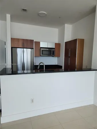 $3,090 | 300 South Biscayne Boulevard, Unit PH3807, Miami, FL 33131