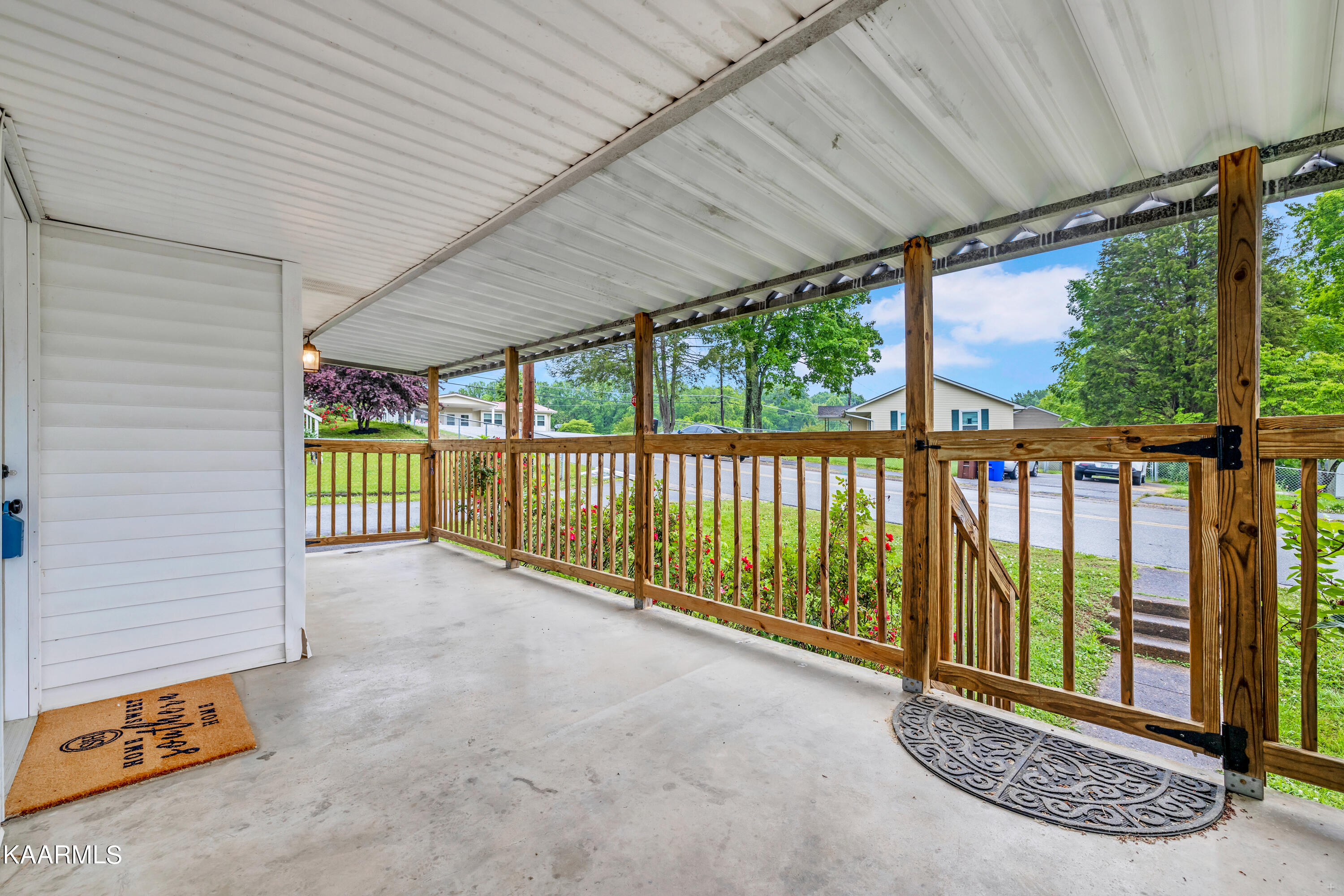 187 Johnson Road Oak Ridge, TN 37830 - Photo 3 of 16 Positive Perceptions-16