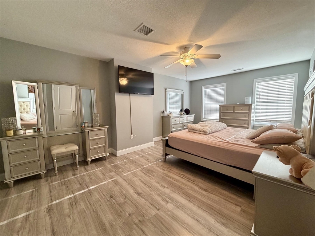 173 Russell Street Springfield, MA 01104 - Photo 11 of 24