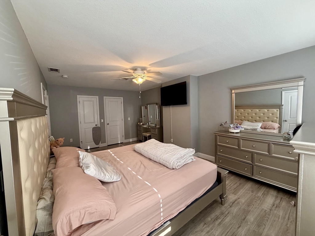 173 Russell Street Springfield, MA 01104 - Photo 14 of 24