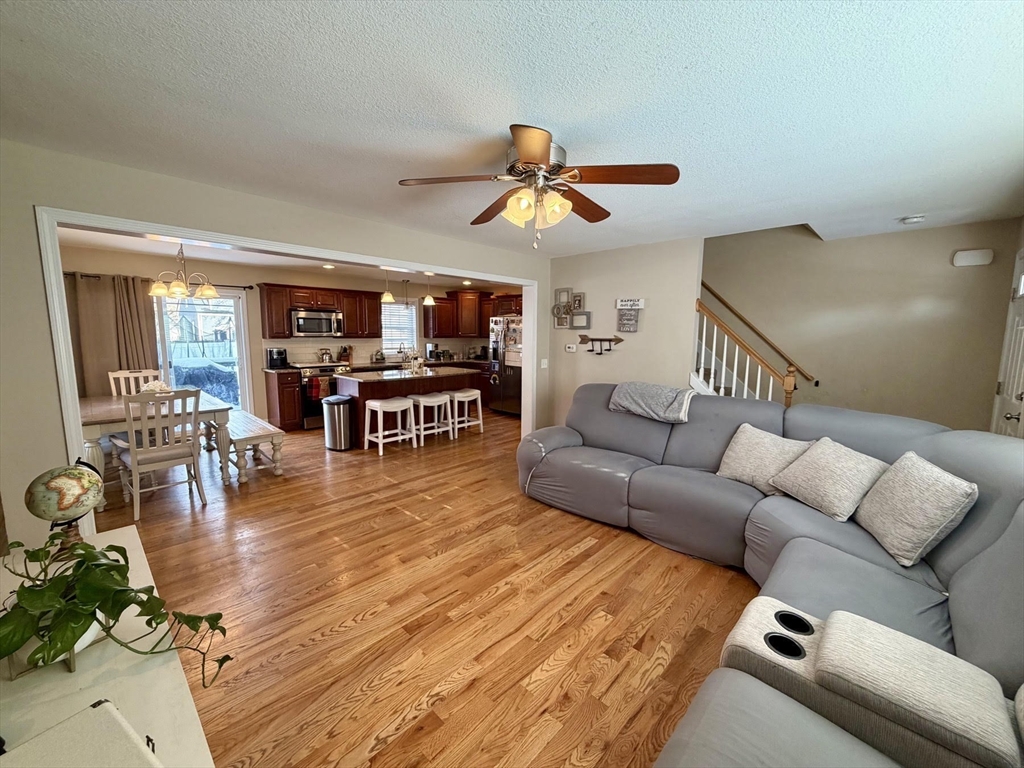 173 Russell Street Springfield, MA 01104 - Photo 5 of 24