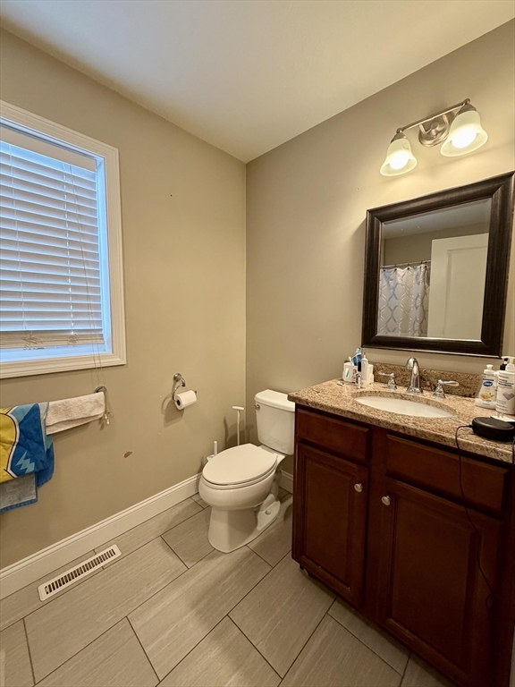 173 Russell Street Springfield, MA 01104 - Photo 9 of 24