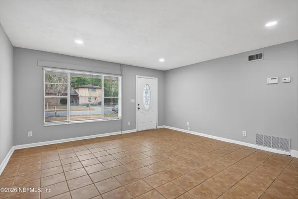 $1,800 | 7815 Jaguar Drive, Jacksonville, FL 32244