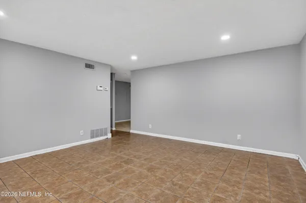 $1,800 | 7815 Jaguar Drive, Jacksonville, FL 32244