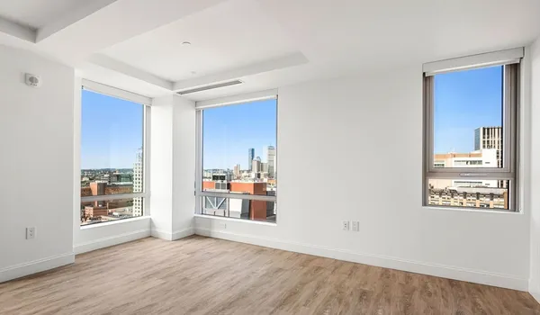 $7,560 | 99 Kneeland Street, Unit 1701, Boston, MA 02111