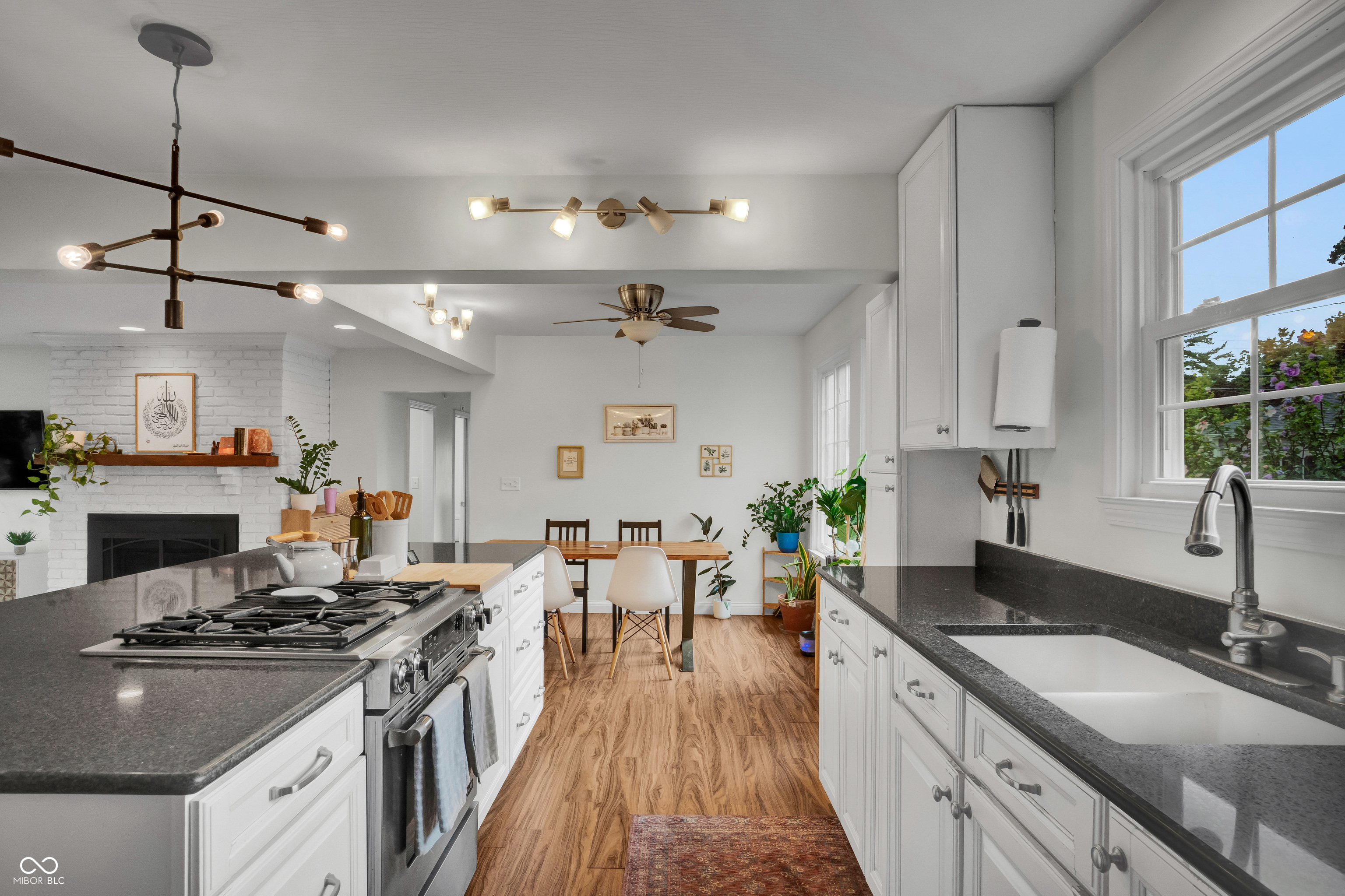 2222 Chestnut Street Columbus, IN 47201 - Photo 7 of 37