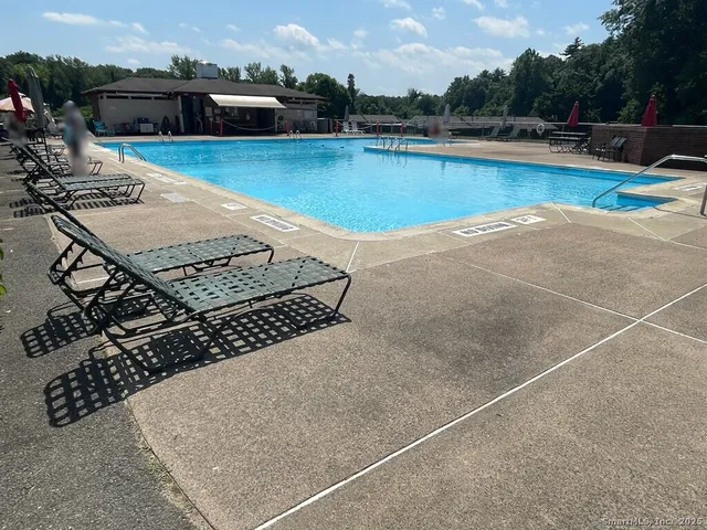 $1,900 | 244 High Path Road, Unit 244, Windsor, CT 06095