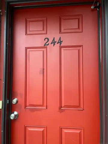 $1,900 | 244 High Path Road, Unit 244, Windsor, CT 06095